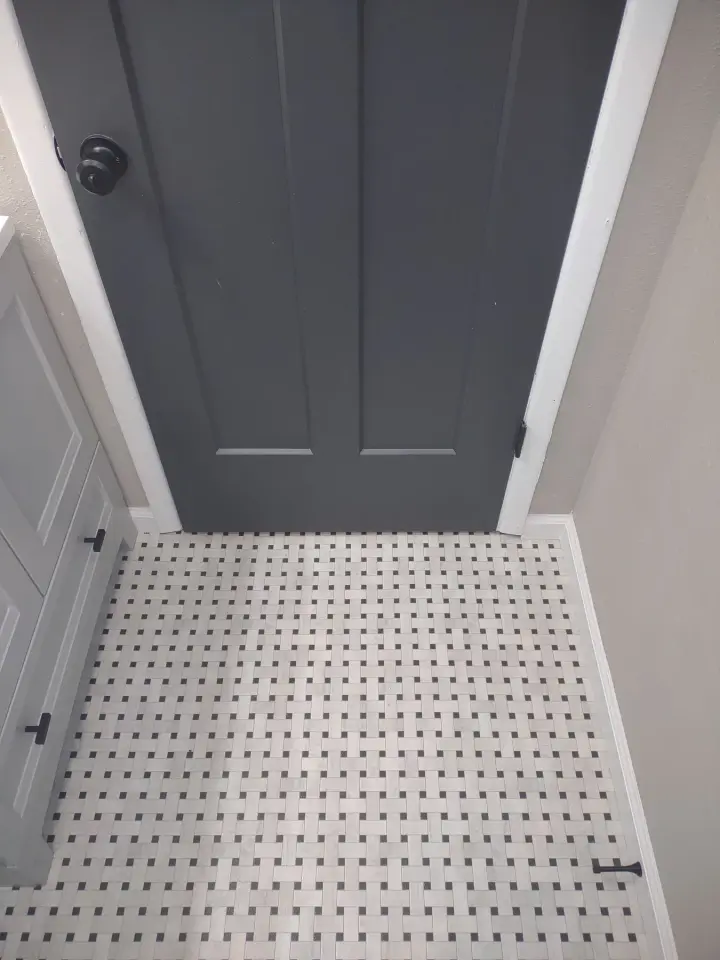 Floors, Tile & Drywall: Bathroom Floor
