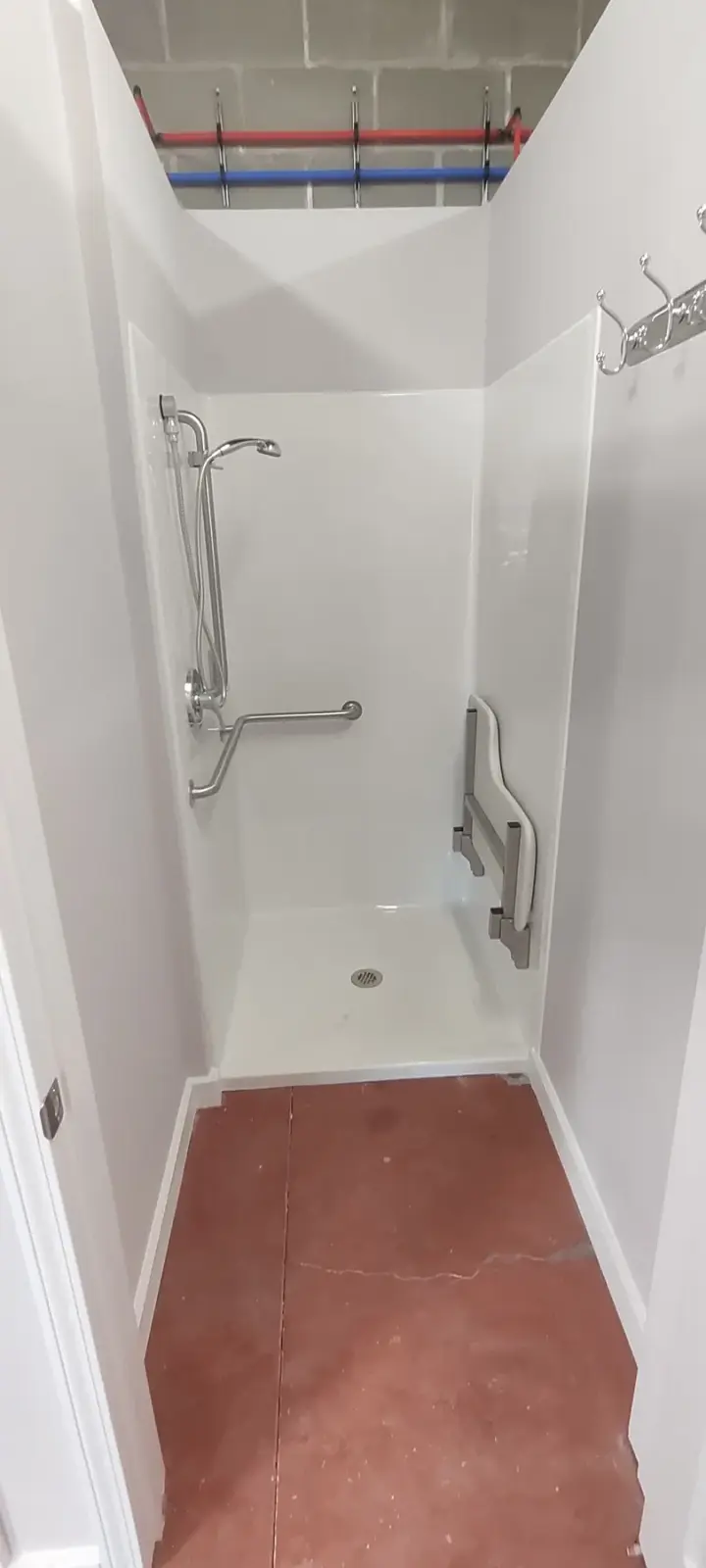 CrossFit Facility: Showers