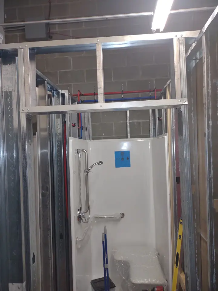 CrossFit Facility: Showers
