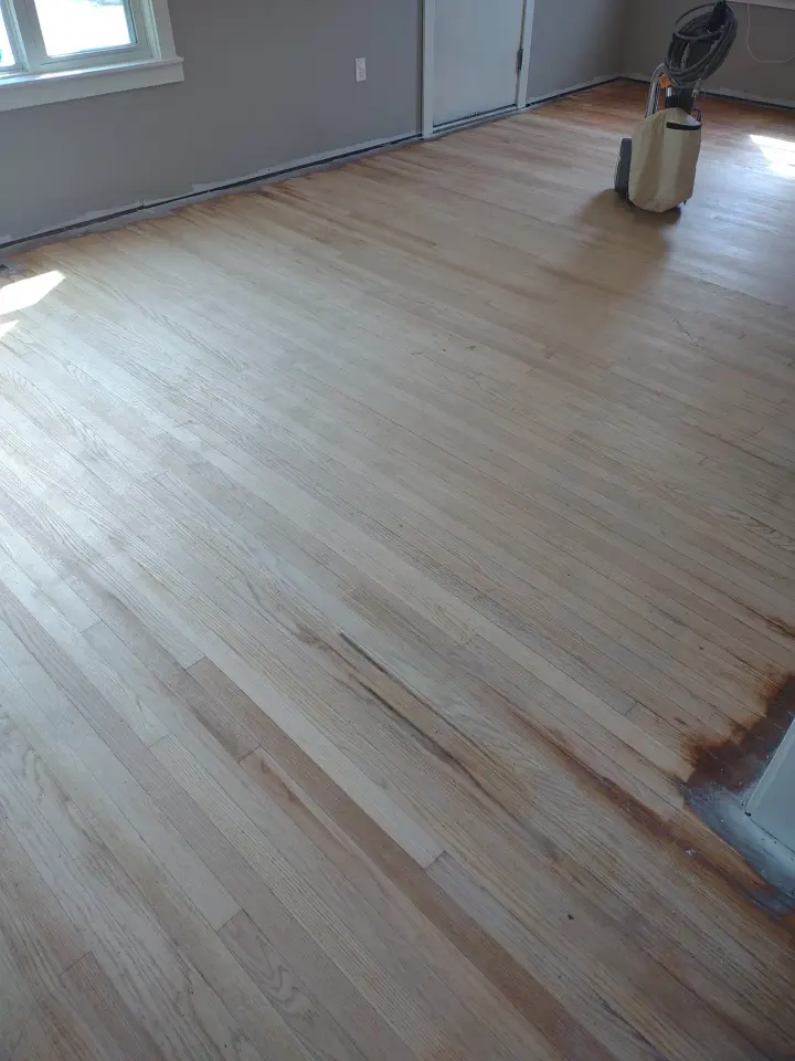 Floors, Tile & Drywall: Hardwood Floor