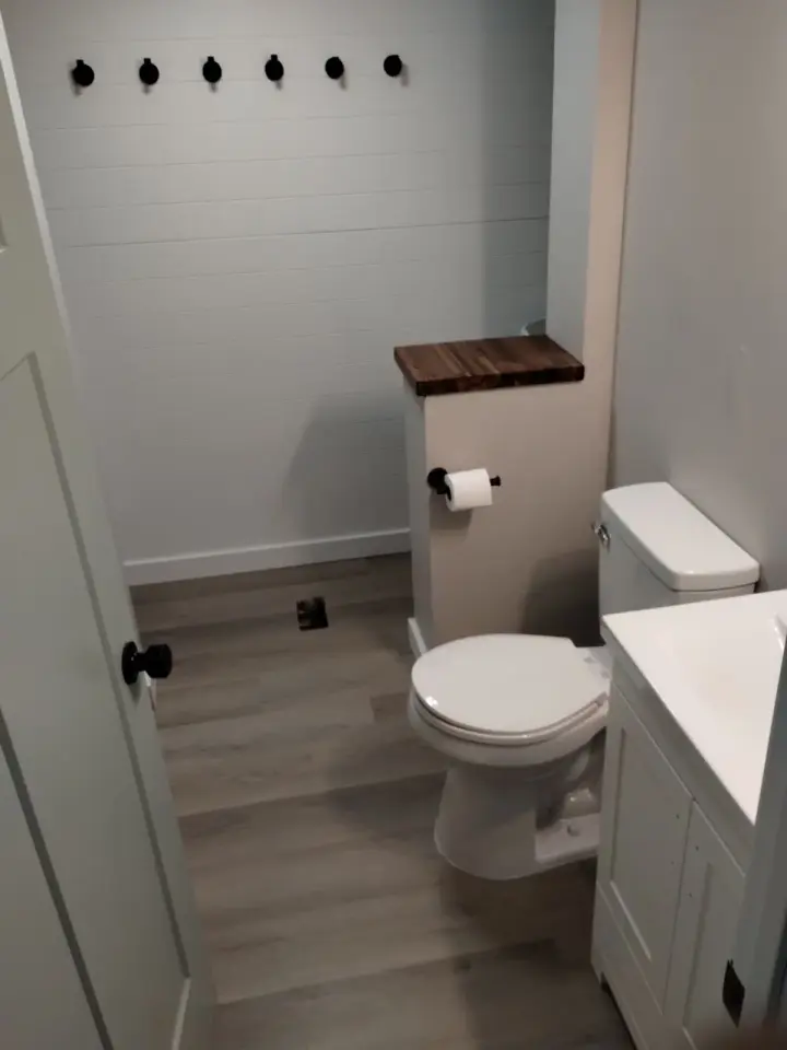 Lake House: Bathroom A View 1