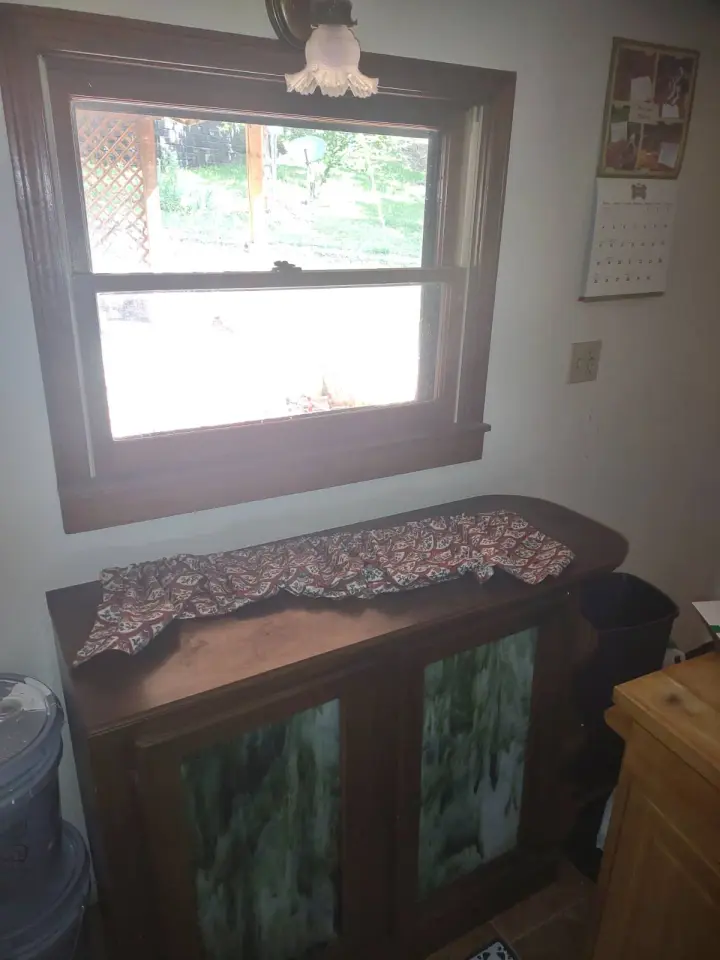 Lake House: Kitchen before work, view 1